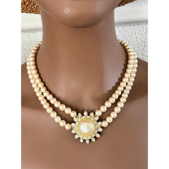 Money Double Strand Pearl Necklace - Picture 8 of 10